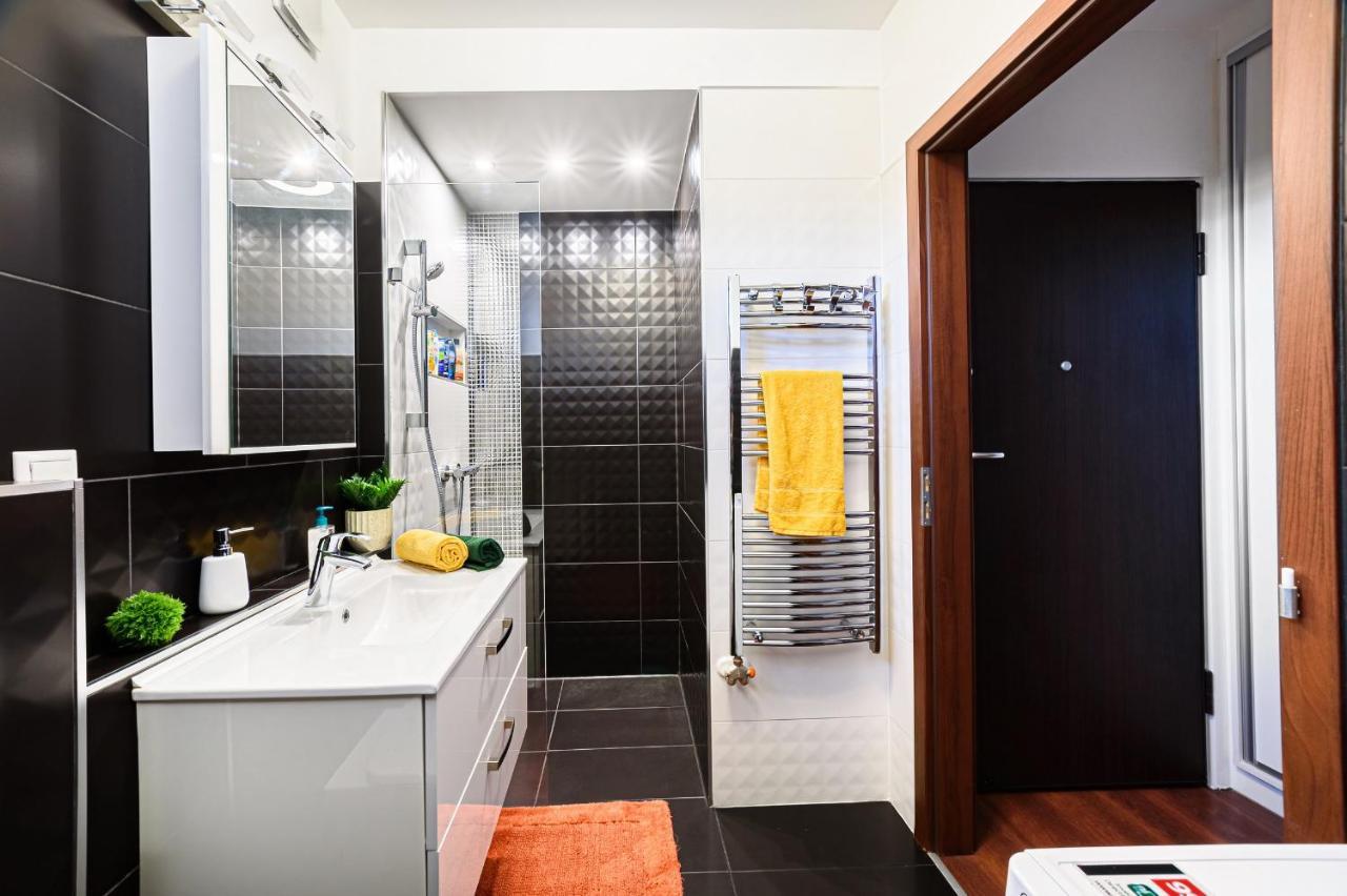 Hid19 Apartman Gyor Belvaros-Free Parking-Terrace Az Rq Vizi Elmenypark Es Gyogyfuerdonel Екстер'єр фото